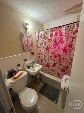 46 S Parkwood Drive, Savannah, GA 31404