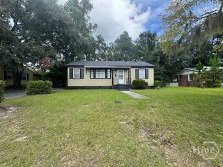 46 S Parkwood Drive, Savannah, GA 31404