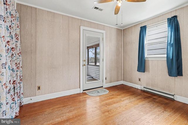 300 HAMILTON ST, Fredericksburg, VA 22408