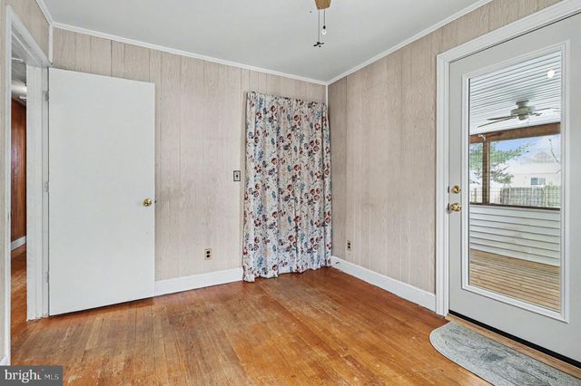 300 HAMILTON ST, Fredericksburg, VA 22408