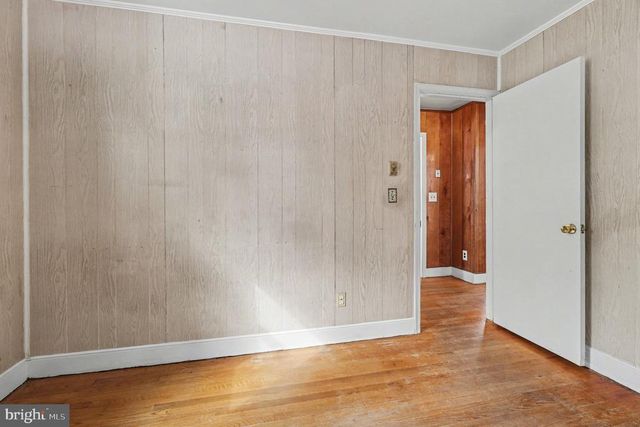 300 HAMILTON ST, Fredericksburg, VA 22408