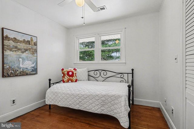 300 HAMILTON ST, Fredericksburg, VA 22408