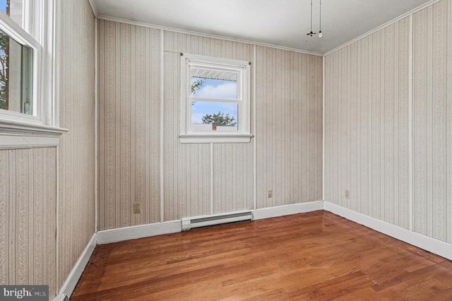 300 HAMILTON ST, Fredericksburg, VA 22408