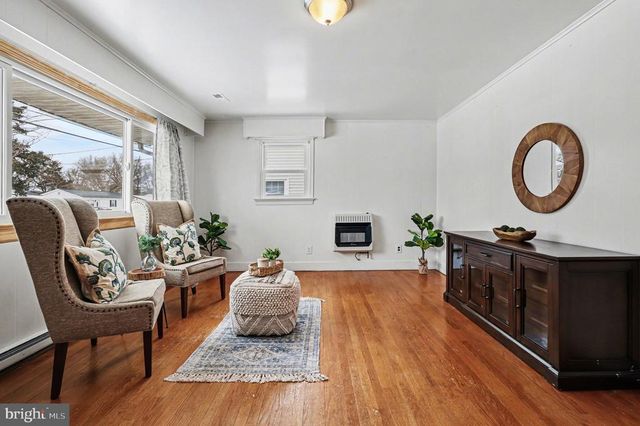 300 HAMILTON ST, Fredericksburg, VA 22408