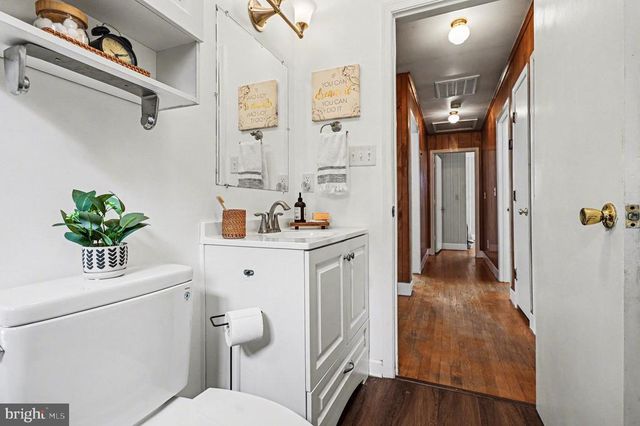 300 HAMILTON ST, Fredericksburg, VA 22408