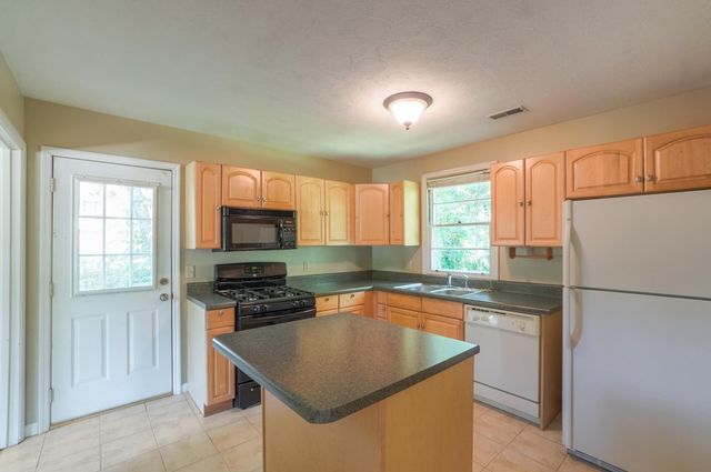 579 Highcrest Dr, Nashville, TN 37211