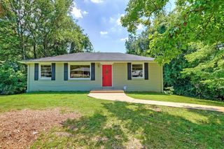 579 Highcrest Dr, Nashville, TN 37211