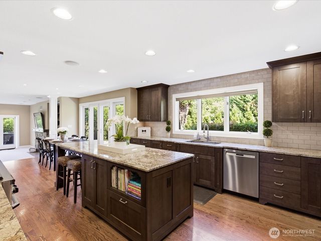 4235 91st Avenue NE, Yarrow Point, WA 98004