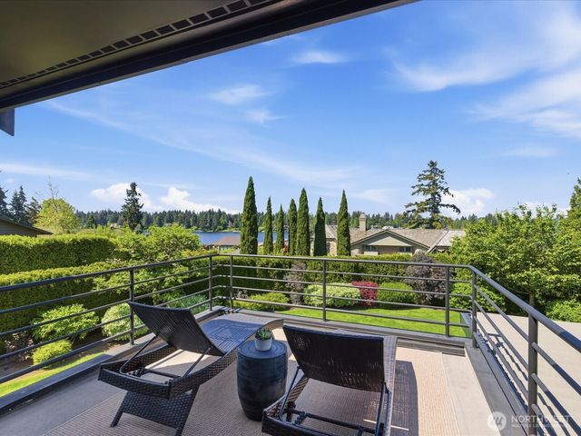4235 91st Avenue NE, Yarrow Point, WA 98004