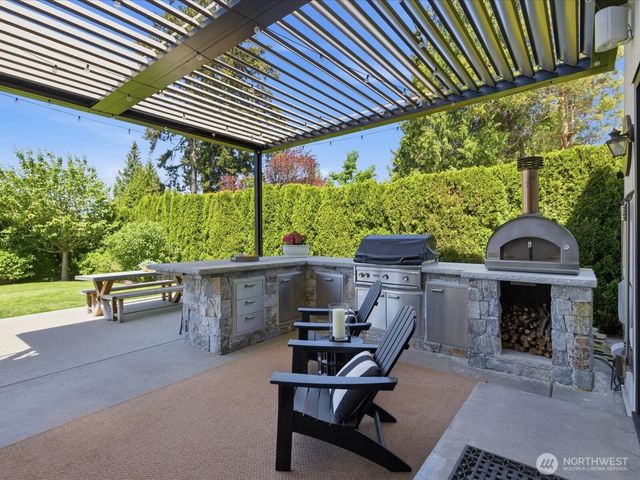 4235 91st Avenue NE, Yarrow Point, WA 98004
