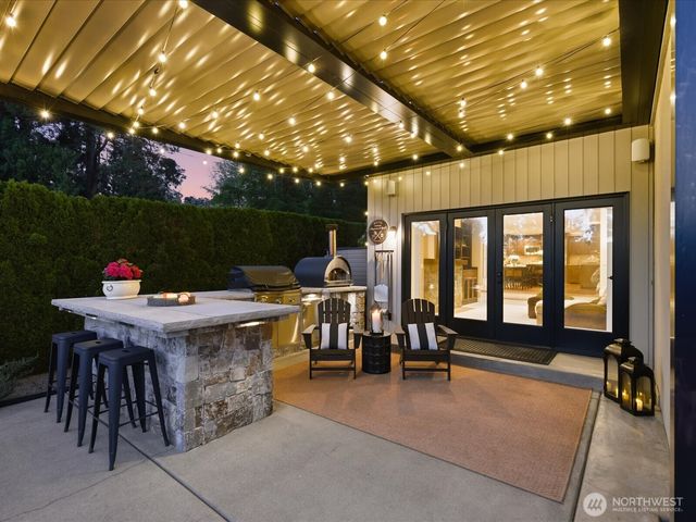 4235 91st Avenue NE, Yarrow Point, WA 98004