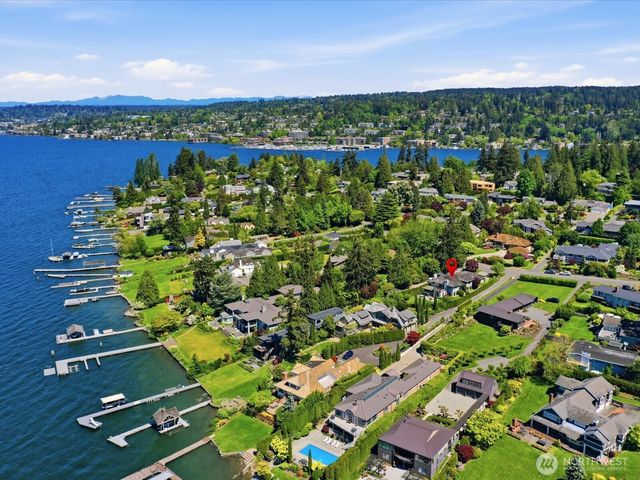 4235 91st Avenue NE, Yarrow Point, WA 98004