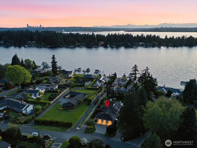 4235 91st Avenue NE, Yarrow Point, WA 98004