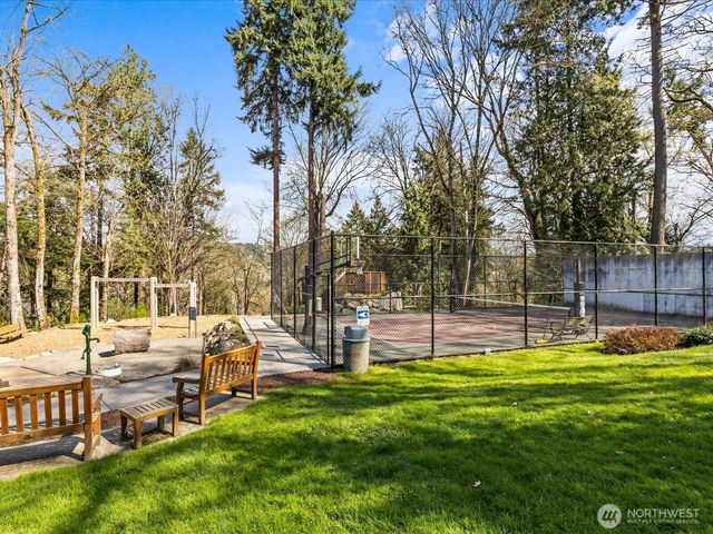4235 91st Avenue NE, Yarrow Point, WA 98004