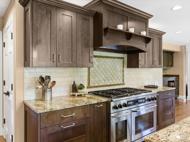 4235 91st Avenue NE, Yarrow Point, WA 98004