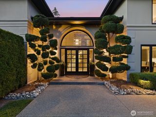 4235 91st Avenue NE, Yarrow Point, WA 98004