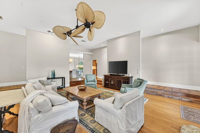 6 Tarrington Circle, Palm Beach Gardens, FL 33418