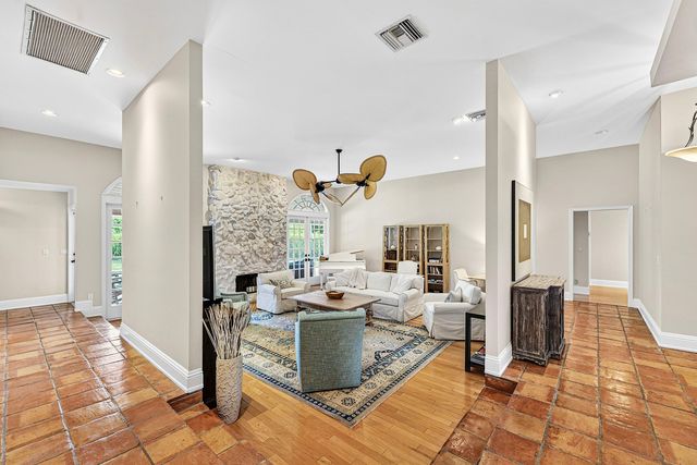 6 Tarrington Circle, Palm Beach Gardens, FL 33418