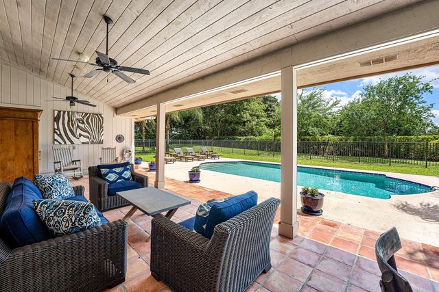 6 Tarrington Circle, Palm Beach Gardens, FL 33418