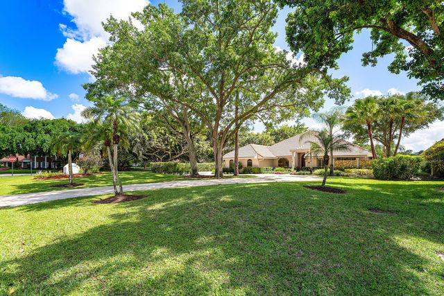 6 Tarrington Circle, Palm Beach Gardens, FL 33418