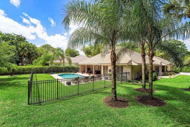 6 Tarrington Circle, Palm Beach Gardens, FL 33418