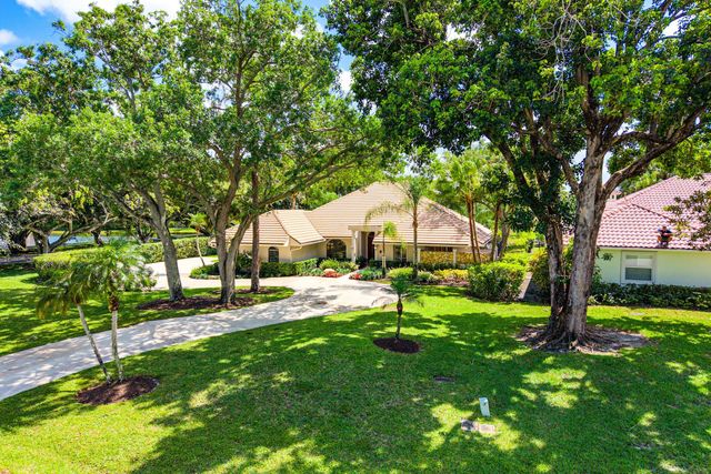 6 Tarrington Circle, Palm Beach Gardens, FL 33418