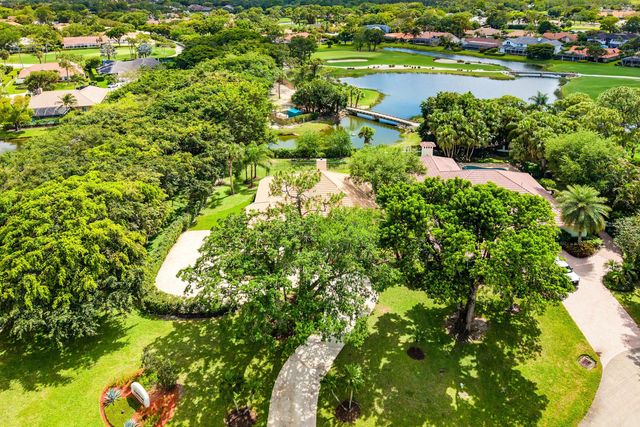 6 Tarrington Circle, Palm Beach Gardens, FL 33418