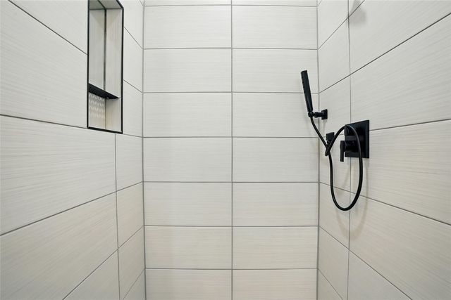 1002 Croell Avenue, Tiffin, IA 52340