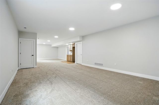 1002 Croell Avenue, Tiffin, IA 52340