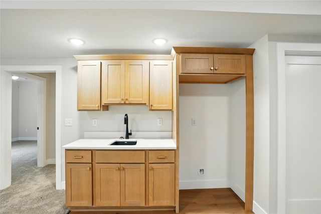 1002 Croell Avenue, Tiffin, IA 52340