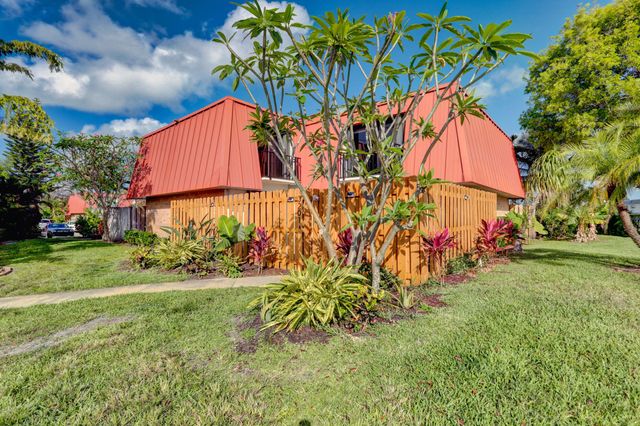 3201 S Meridian Way Way S A, Palm Beach Gardens, FL 33410