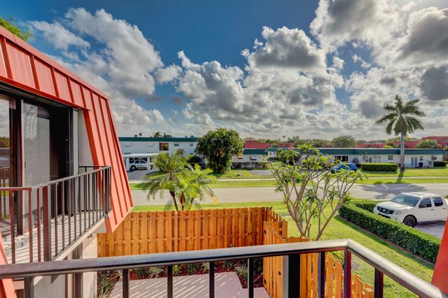 3201 S Meridian Way Way S A, Palm Beach Gardens, FL 33410