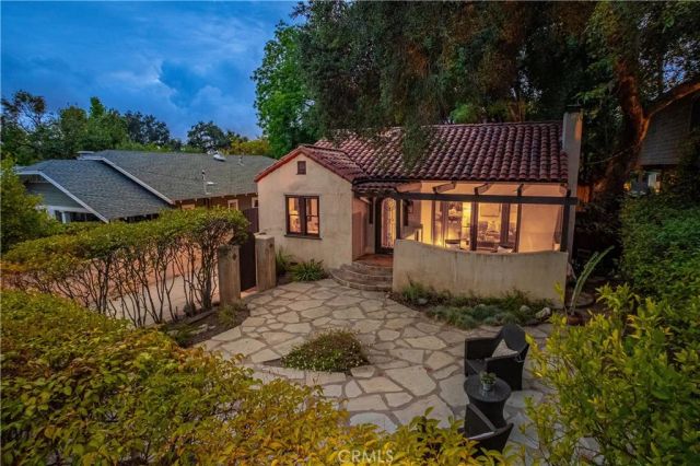 1839 N Michigan, Pasadena, CA 91104