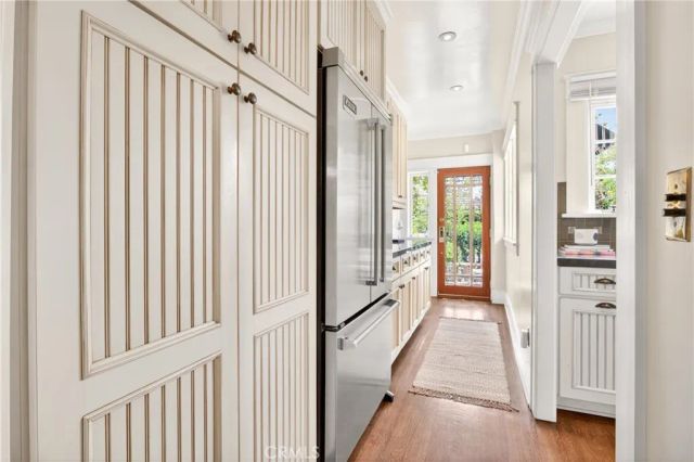 902 E Olive Avenue, Burbank, CA 91501