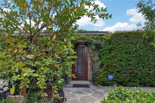 902 E Olive Avenue, Burbank, CA 91501