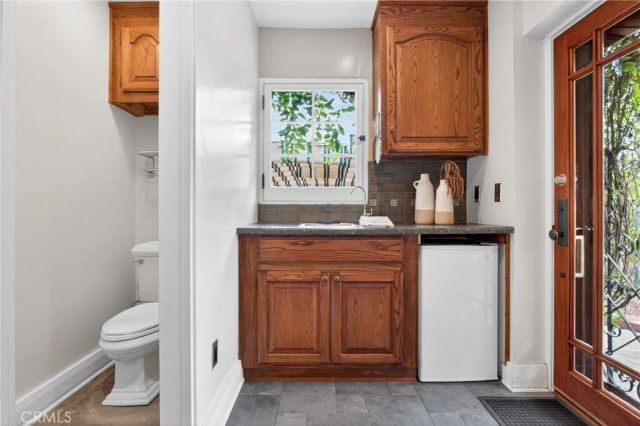 902 E Olive Avenue, Burbank, CA 91501