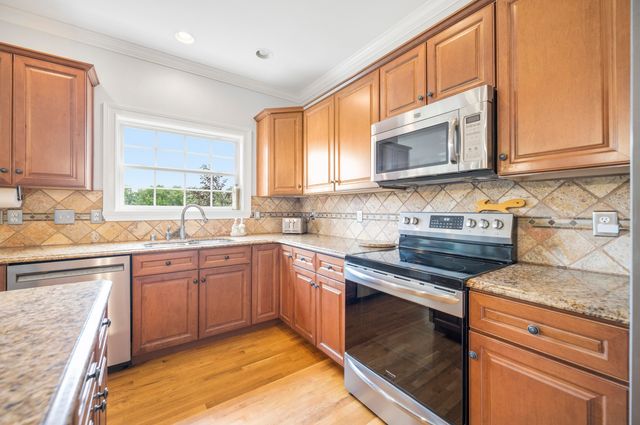 137 Inverness Drive, Georgetown, KY 40324