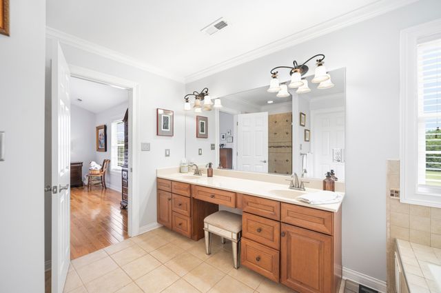 137 Inverness Drive, Georgetown, KY 40324