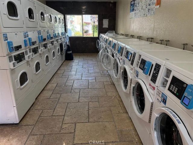 10331 Lindley Avenue 105, Northridge, CA 91326