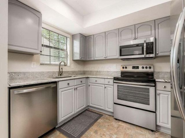 5297 Brandy Oaks Lane, Columbus, OH 43220