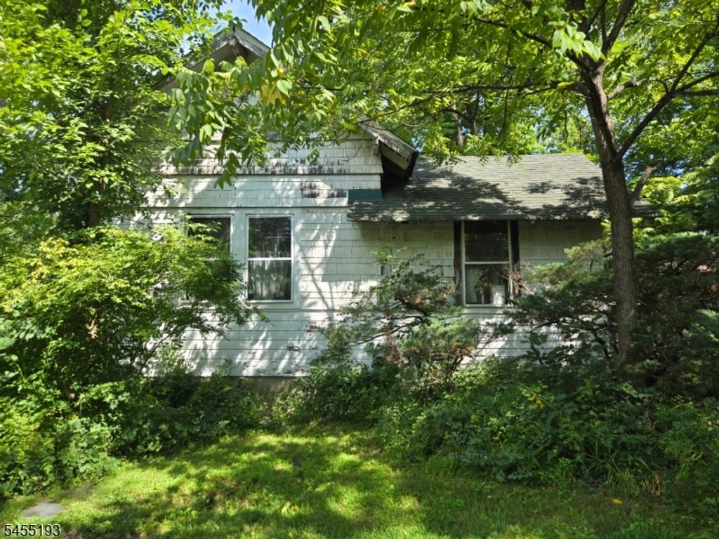 2 Hewlett Rd, Montville Twp., NJ 07082 — exterior