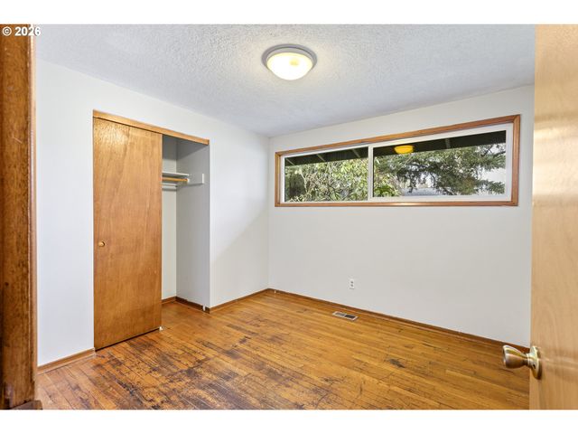 9370 Sw KILLARNEY Ln, Tualatin, OR 97062