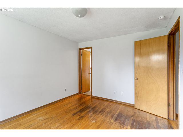 9370 Sw KILLARNEY Ln, Tualatin, OR 97062