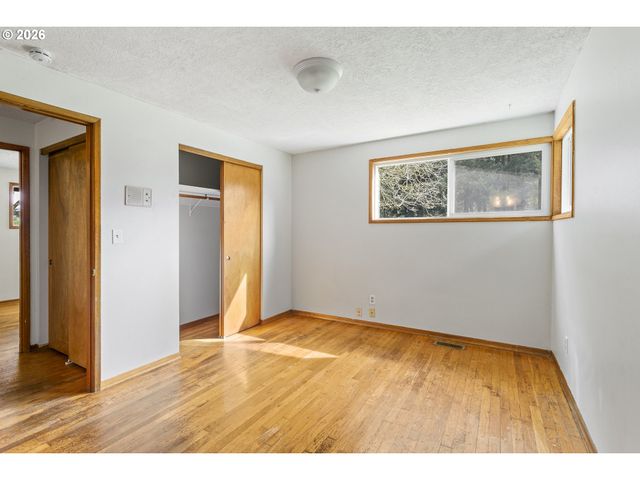 9370 Sw KILLARNEY Ln, Tualatin, OR 97062