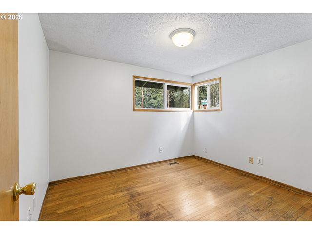 9370 Sw KILLARNEY Ln, Tualatin, OR 97062