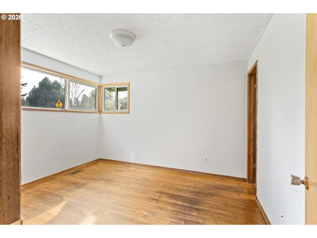 9370 Sw KILLARNEY Ln, Tualatin, OR 97062