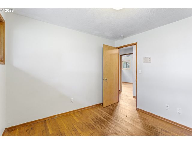 9370 Sw KILLARNEY Ln, Tualatin, OR 97062