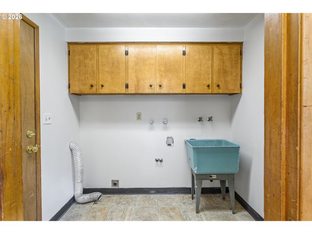 9370 Sw KILLARNEY Ln, Tualatin, OR 97062