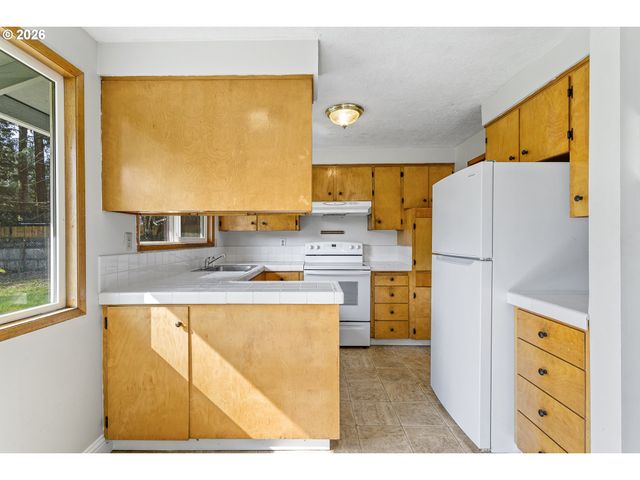 9370 Sw KILLARNEY Ln, Tualatin, OR 97062