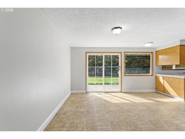 9370 Sw KILLARNEY Ln, Tualatin, OR 97062